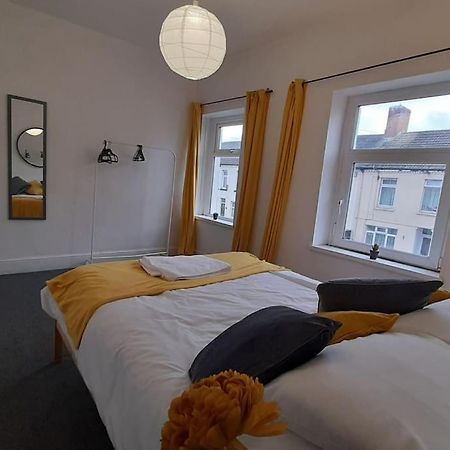 Spacious 4 Bedroom, Free Netflix, Central Location Cardiff Dış mekan fotoğraf