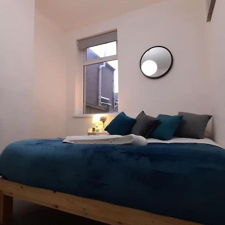 Spacious 4 Bedroom, Free Netflix, Central Location Cardiff Dış mekan fotoğraf
