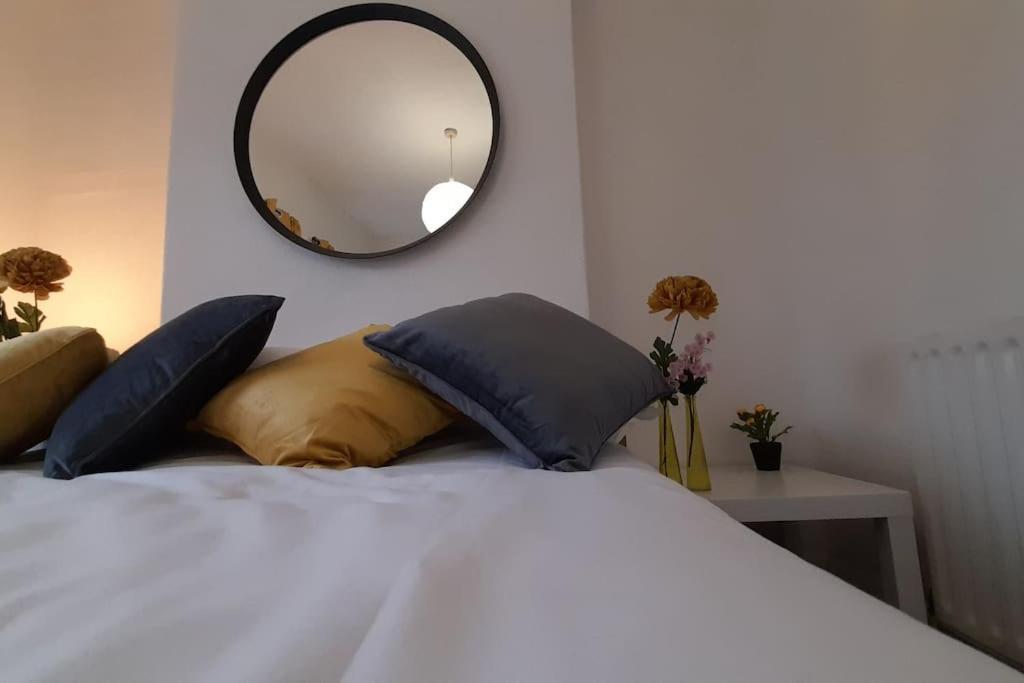 Spacious 4 Bedroom, Free Netflix, Central Location Cardiff Dış mekan fotoğraf