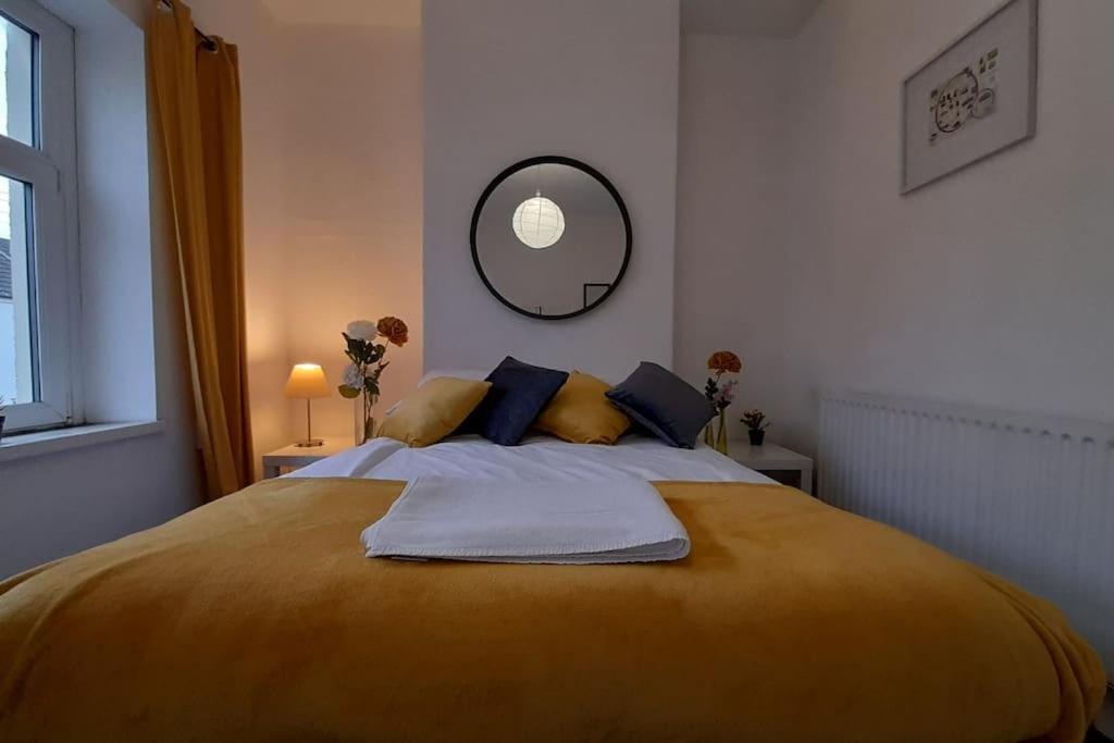 Spacious 4 Bedroom, Free Netflix, Central Location Cardiff Dış mekan fotoğraf