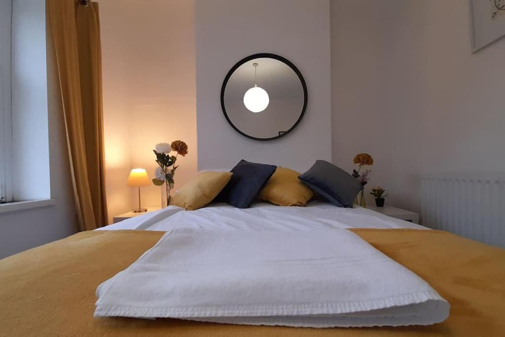 Spacious 4 Bedroom, Free Netflix, Central Location Cardiff Dış mekan fotoğraf