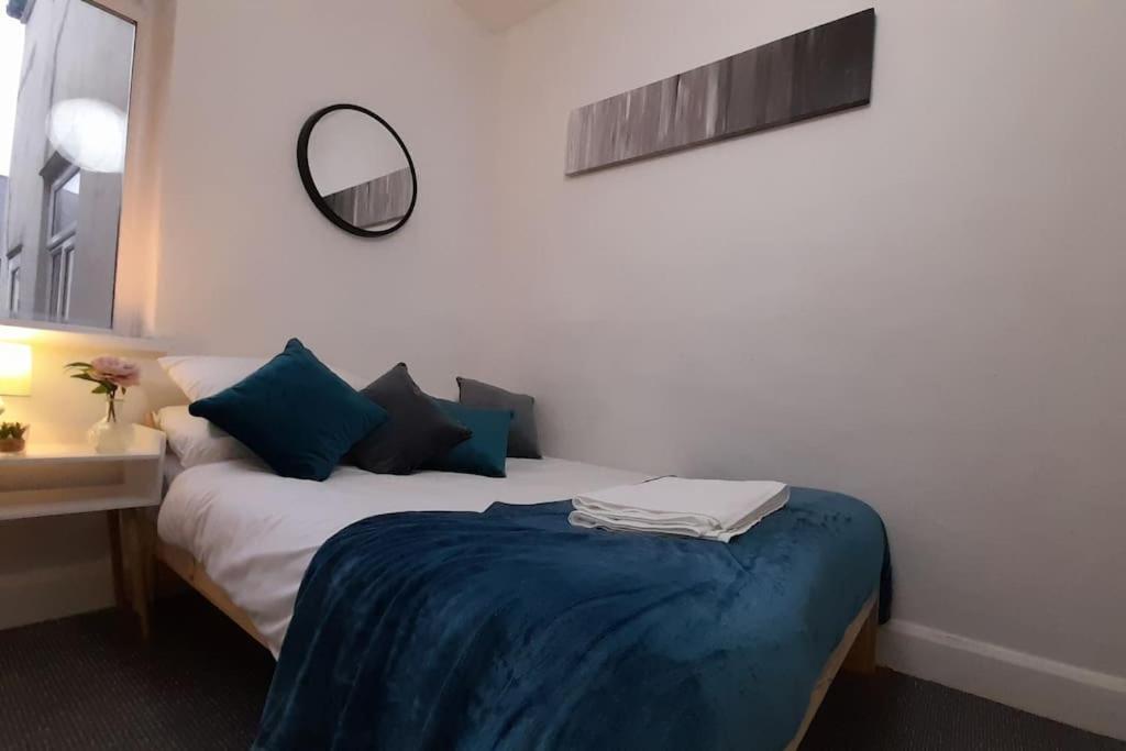 Spacious 4 Bedroom, Free Netflix, Central Location Cardiff Dış mekan fotoğraf